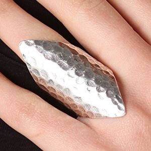Low Luv x Erin Wasson Hammered Ring in Silver